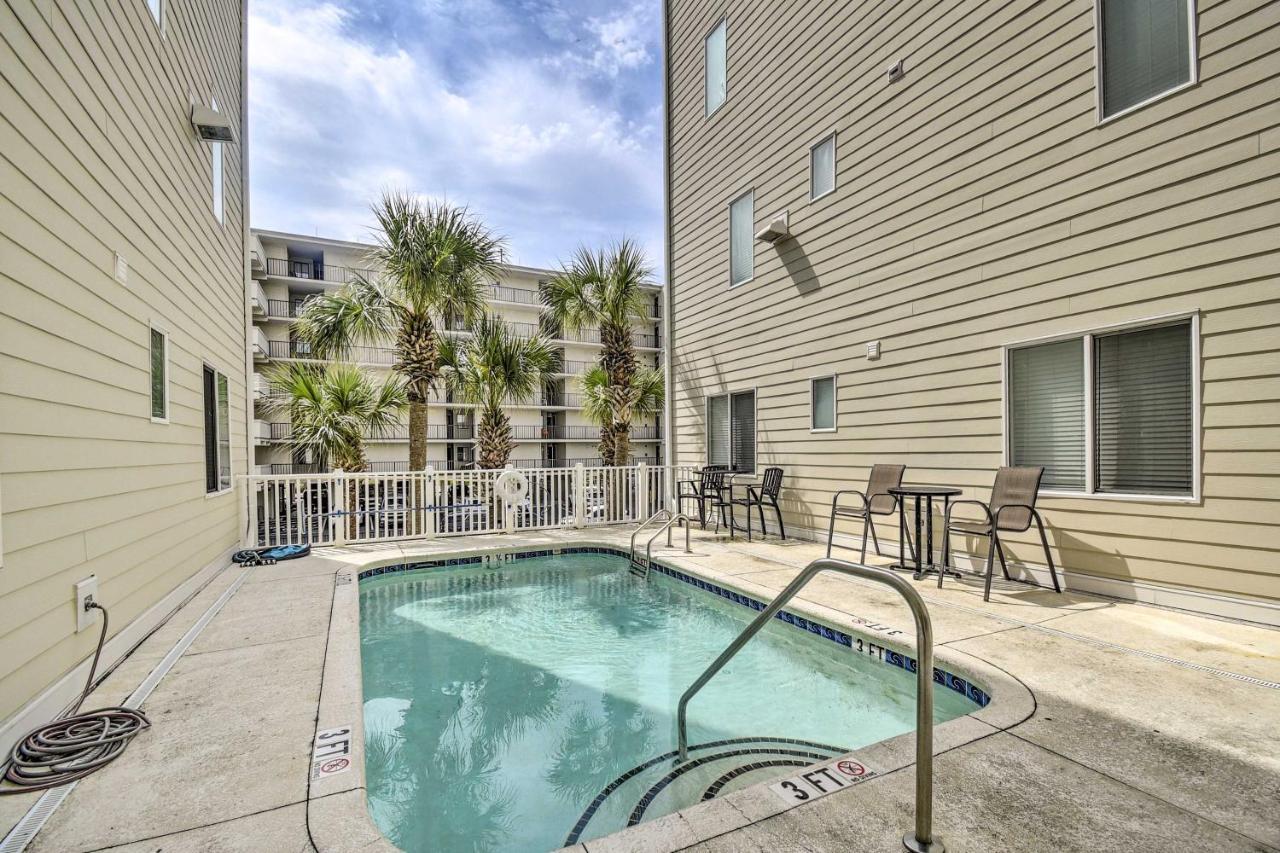 Roomy North Myrtle Beach Condo, Walk To Beach Екстер'єр фото