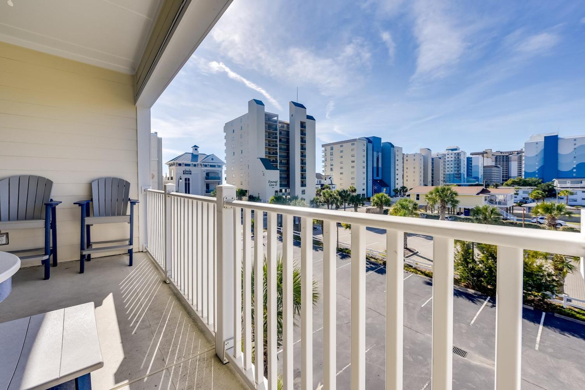 Roomy North Myrtle Beach Condo, Walk To Beach Екстер'єр фото