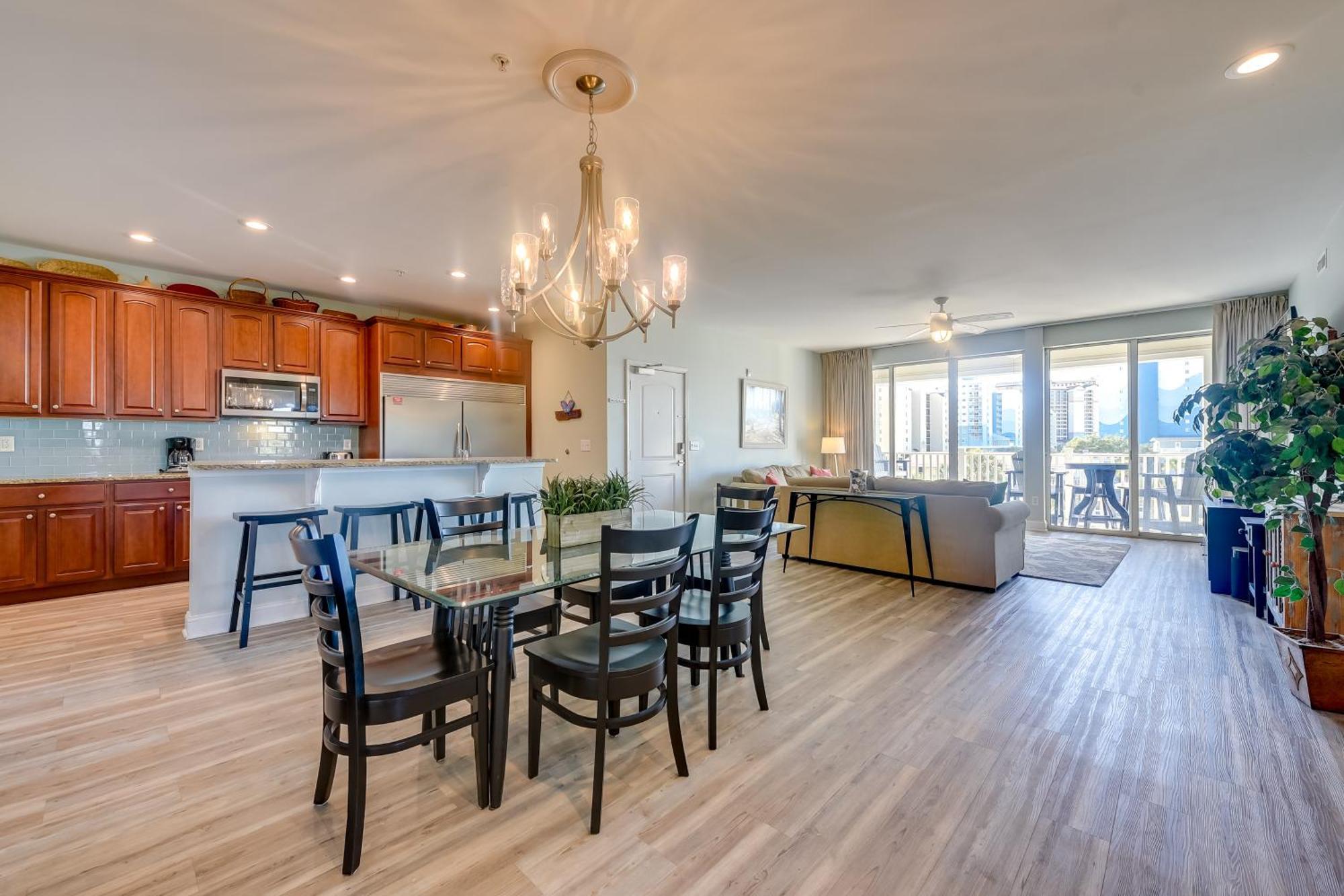 Roomy North Myrtle Beach Condo, Walk To Beach Екстер'єр фото